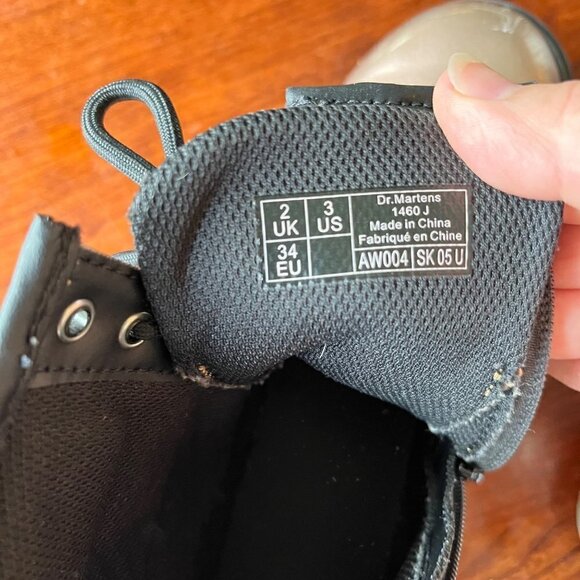 Dr. Martens 1460 J Rose Gold Boots- Size‎ Youth 3. - Picture 7 of 9